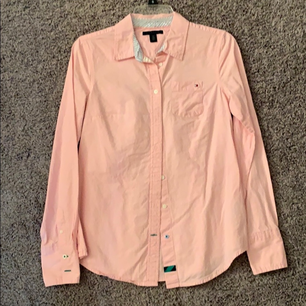 Tommy Hilfiger light pink button down 💕